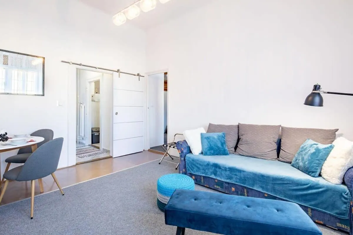 Historic Grace, Classical Apartment At Corvin Budapest Hungary