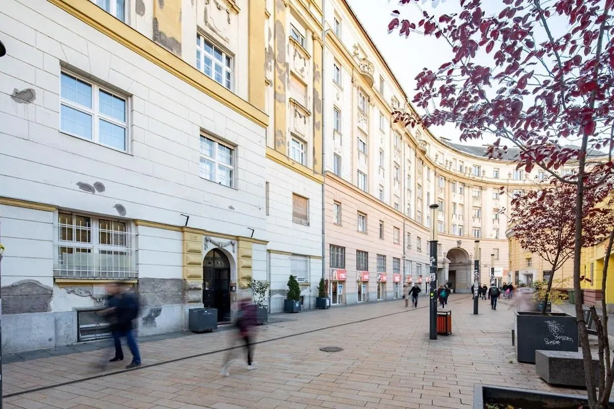 Historic Grace, Classical Apartment At Corvin Budapest Hungary